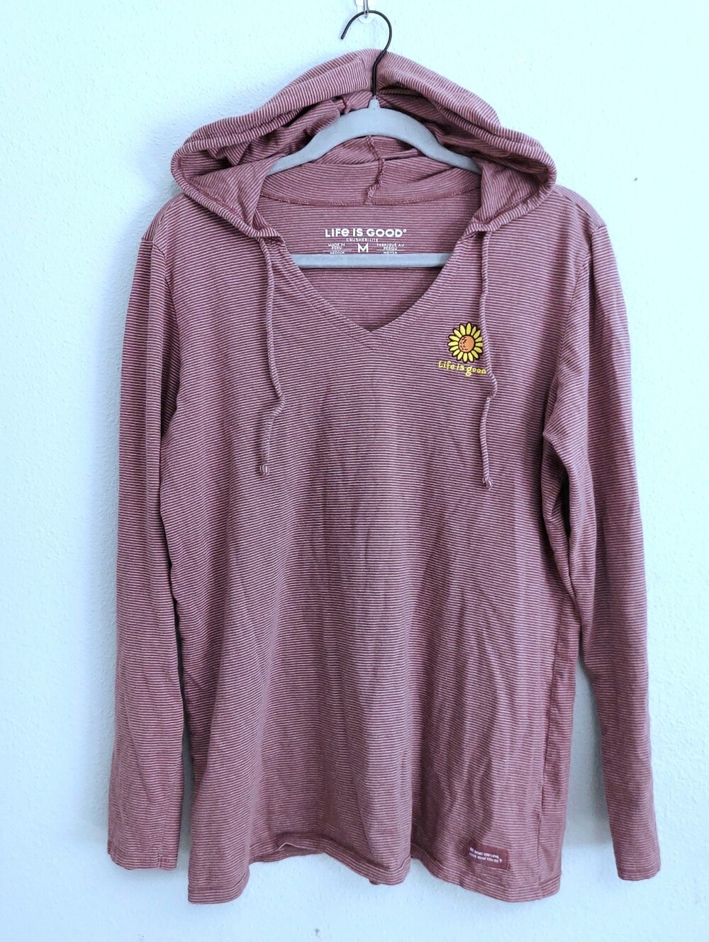 Life Is Good Crusher Lite Hooded Long Sleeve Sunflower Embroidery  Purple Tee M